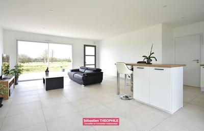 Maison - 102 m² - 4 pièces