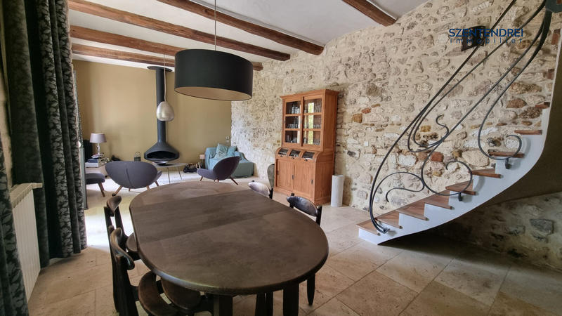 Maison - 150 m² - 5 pièces