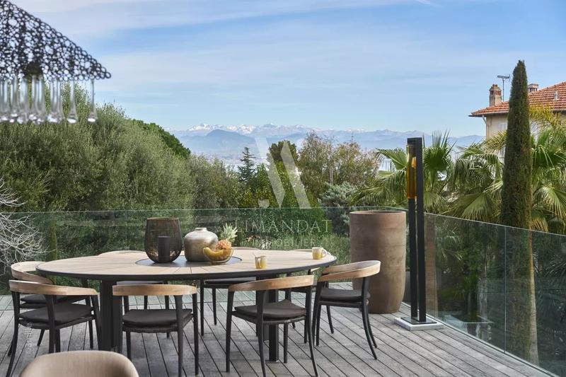 Villa - 330 m² - 7 pièces