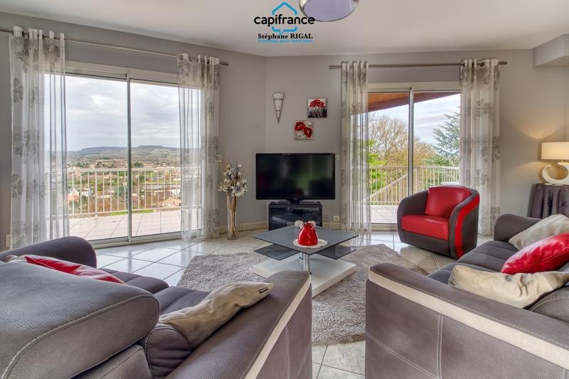 Propriété - 175 m² - 6 pièces