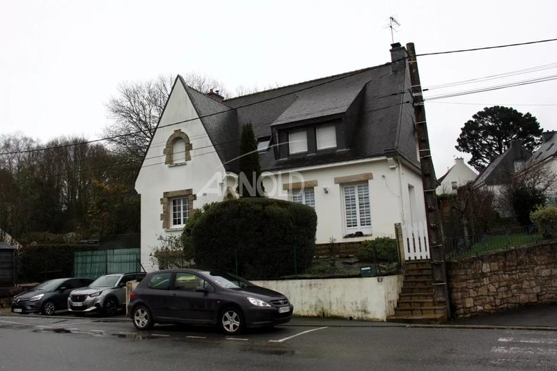 Maison - 168 m² - 7 pièces