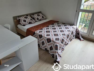 Chambre - 14 m² - 1 pièce