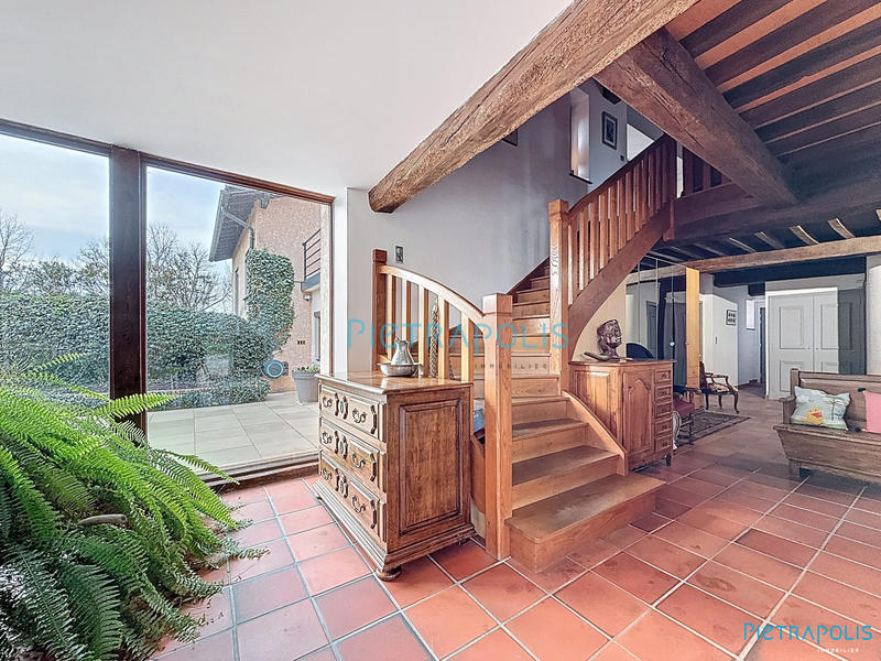 Maison ancienne - 350 m² - 13 pièces