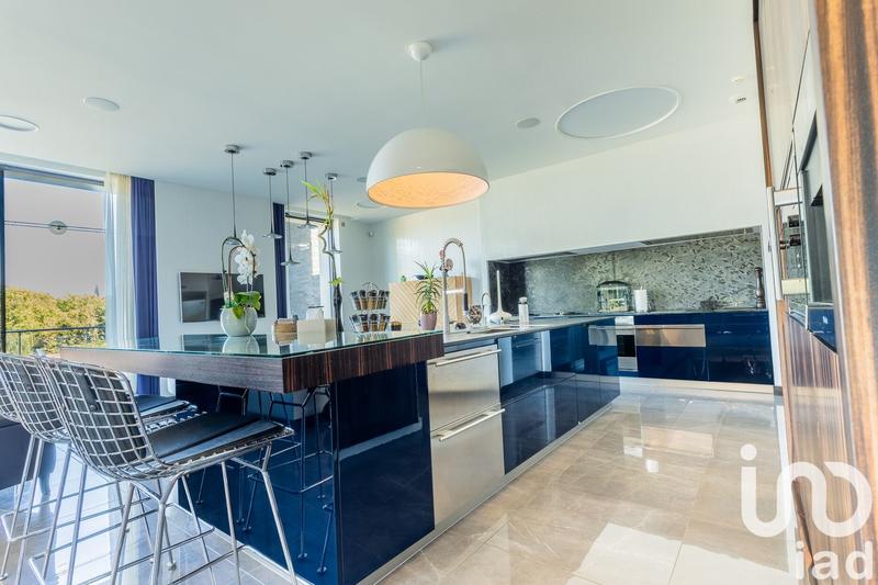 Maison de maîtres - 650 m² - 10 pièces