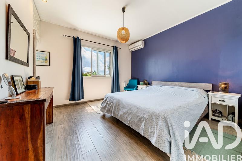 Maison - 235 m² - 7 pièces