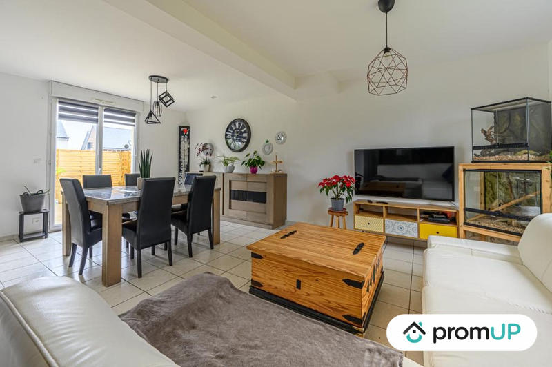 Maison traditionnelle - 77 m² - 4 pièces