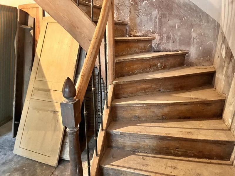 Maison - 300 m² - 8 pièces