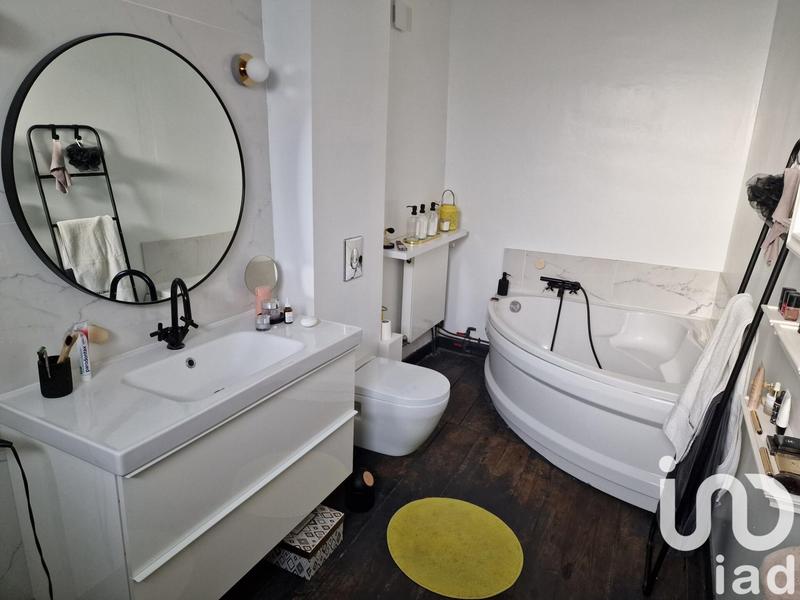 Maison - 205 m² - 9 pièces