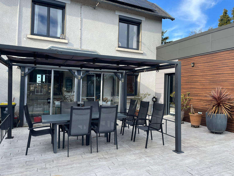 Maison - 243 m² - 7 pièces