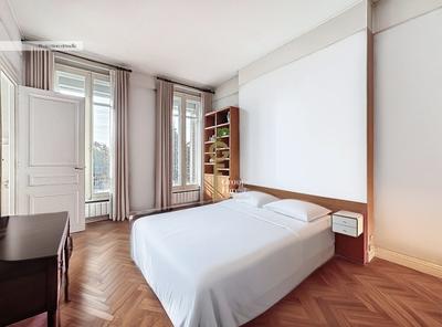 Appartement - 140 m² - 4 pièces