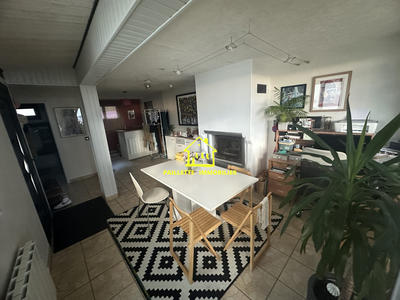 Maison - 95 m² - 5 pièces