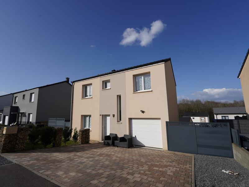 Maison - 110 m² - 6 pièces