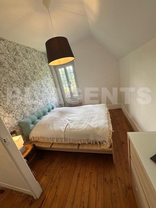 Maison - 184 m² - 8 pièces