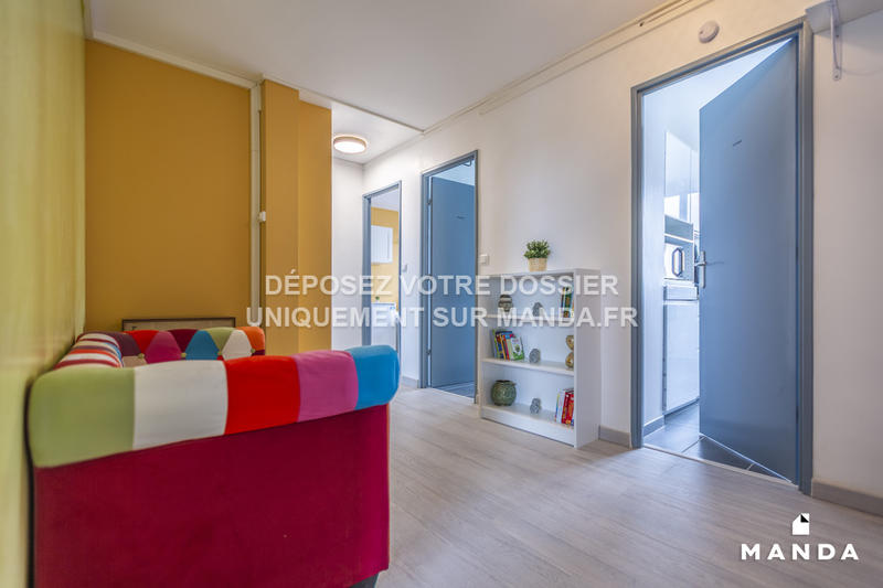 Chambre - 11 m² - 5 pièces