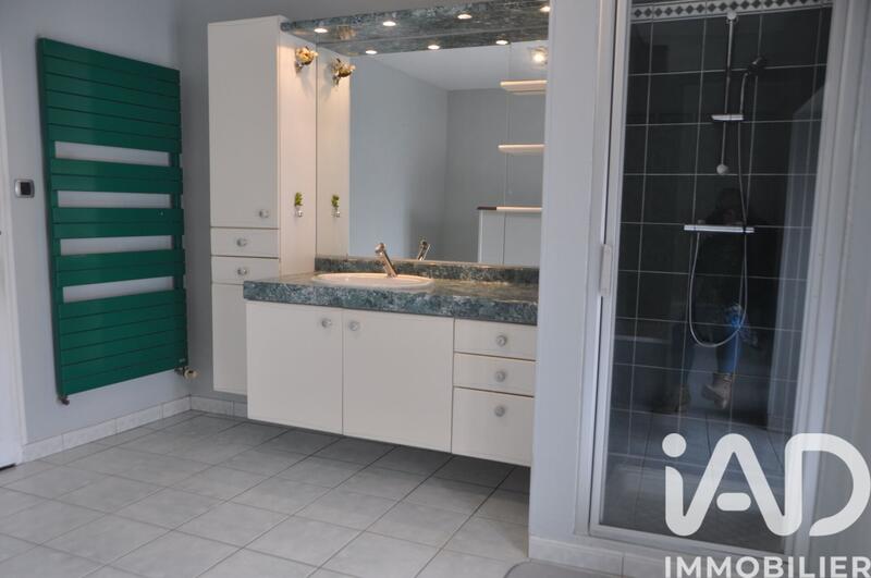 Maison - 180 m² - 7 pièces