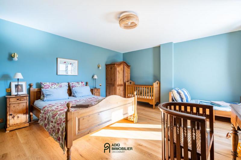 Villa - 300 m² - 7 pièces