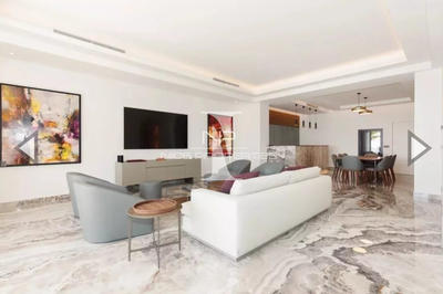 Appartement - 220 m² - 4 pièces