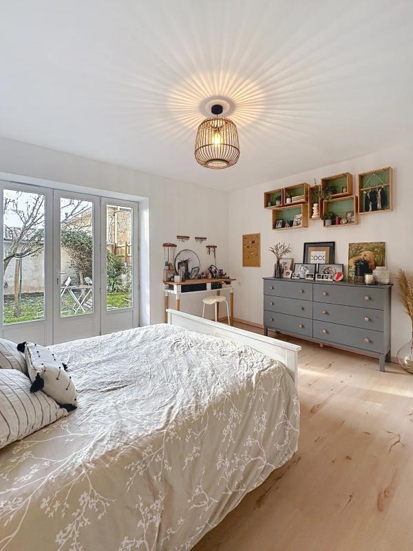 Maison en pierre - 254 m² - 7 pièces