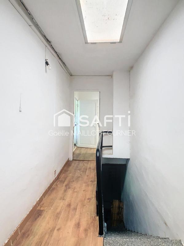 Maison - 237 m² - 12 pièces