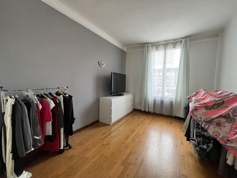 Maison - 230 m² - 10 pièces