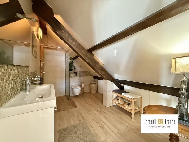 Maison - 512 m² - 11 pièces