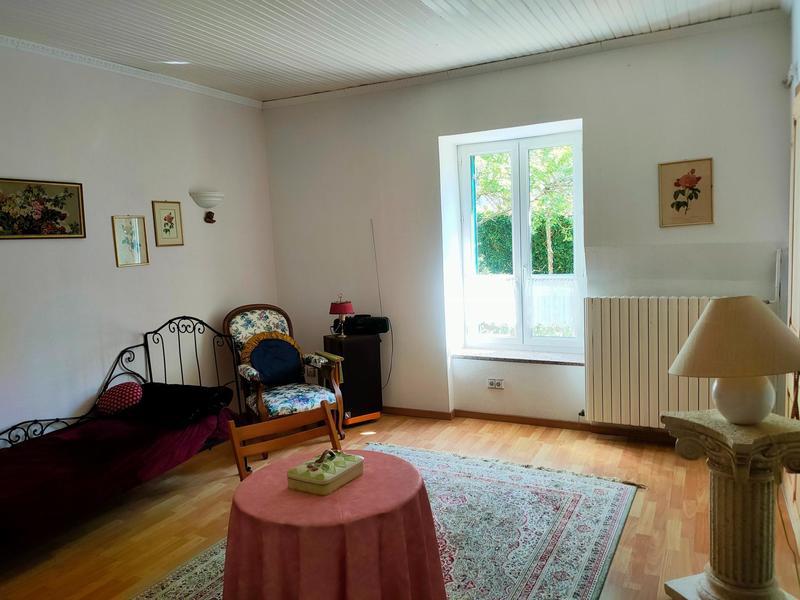 Maison - 241 m² - 8 pièces