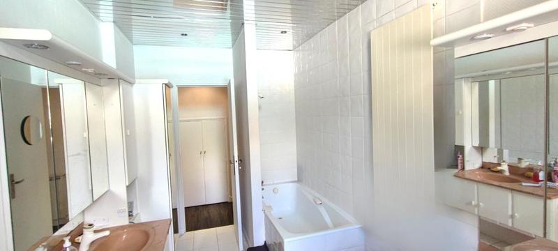 Villa - 355 m² - 9 pièces