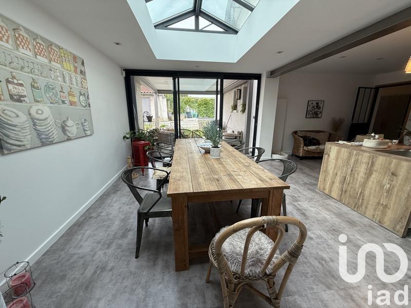 Maison - 208 m² - 6 pièces