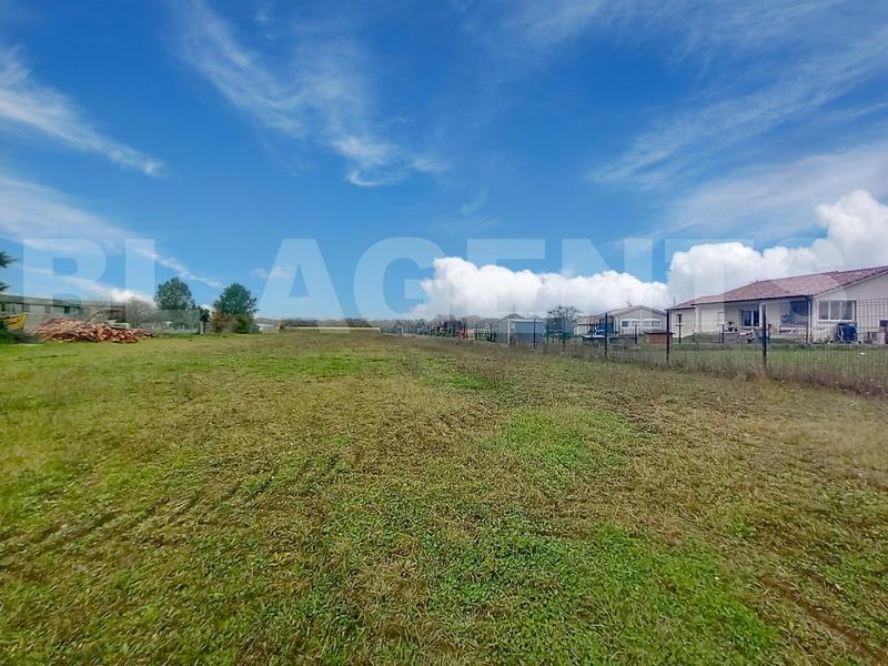 Terrain - 3 360 m²