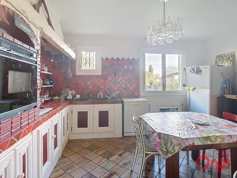 Maison - 295 m² - 12 pièces