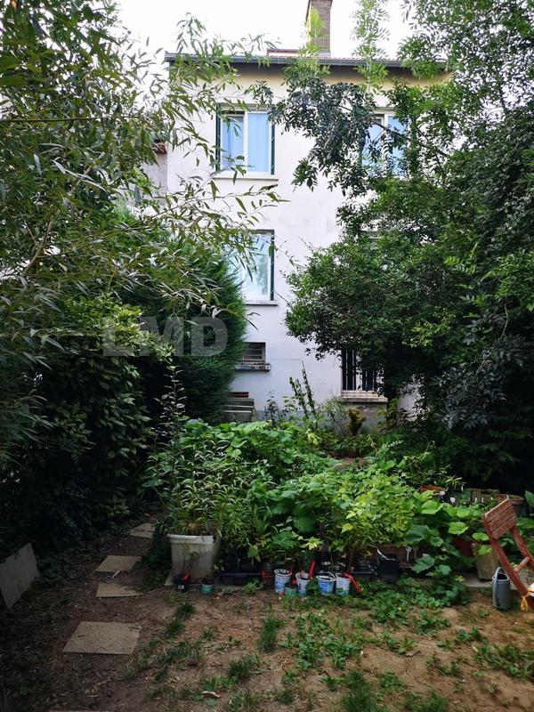 Maison - 90 m² - 5 pièces