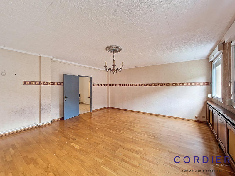 Appartement - 97 m² - 4 pièces