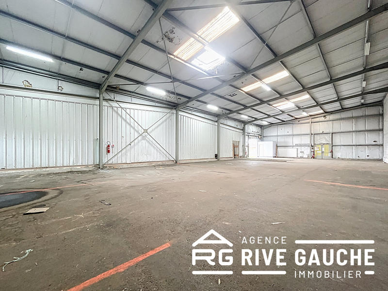 Entrepôt - 1 000 m²