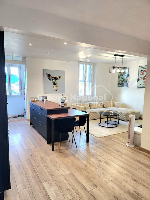 Appartement - 65 m² - 3 pièces