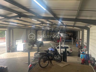 Local d'activité / Entrepôt - 2 300 m² - 1 pièce