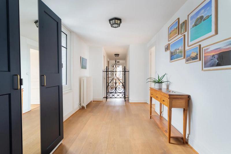 Appartement - 159 m² - 6 pièces