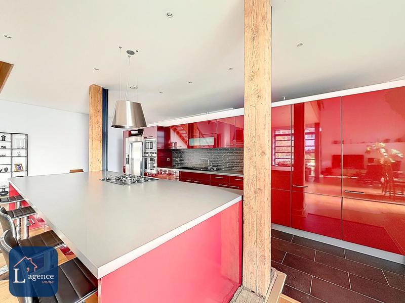 Maison contemporaine - 607 m² - 9 pièces