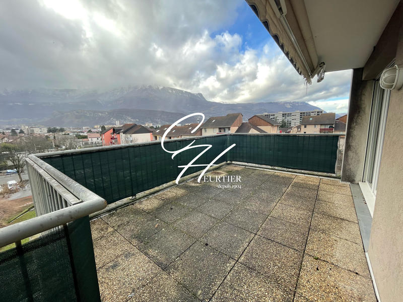 Appartement - 90 m² - 4 pièces