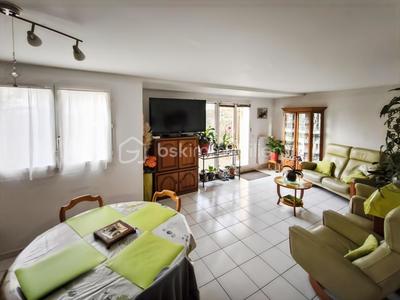 Maison - 84 m² - 4 pièces