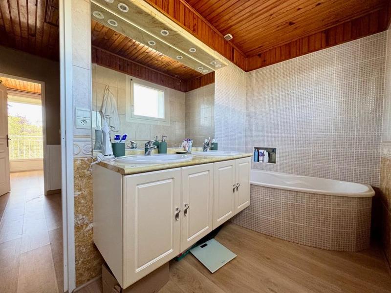 Maison - 154 m² - 6 pièces