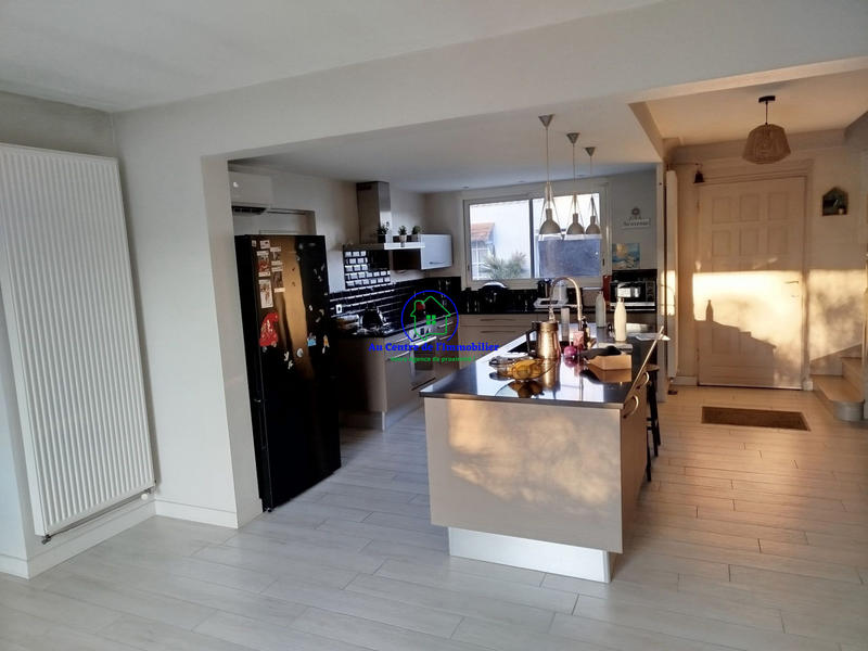 Villa - 167 m² - 6 pièces