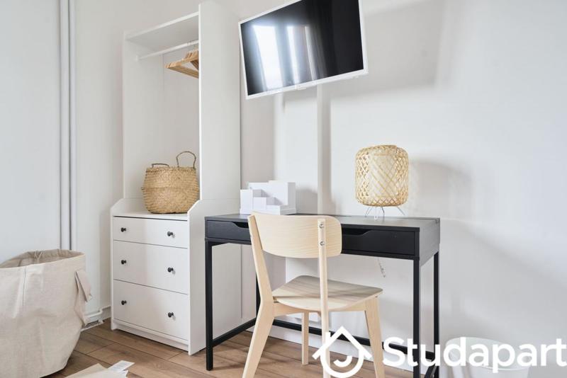 Chambre - 12 m² - 1 pièce