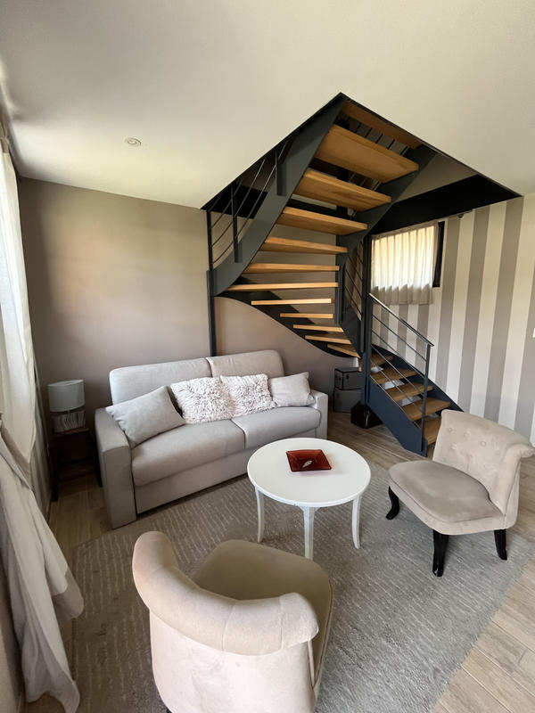 Propriété - 588 m² - 13 pièces