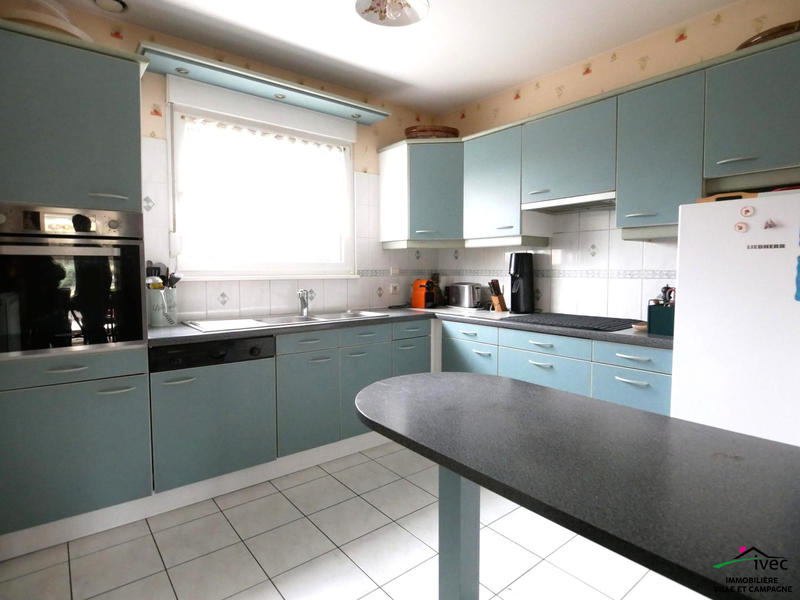 Maison traditionnelle - 142 m² - 5 pièces