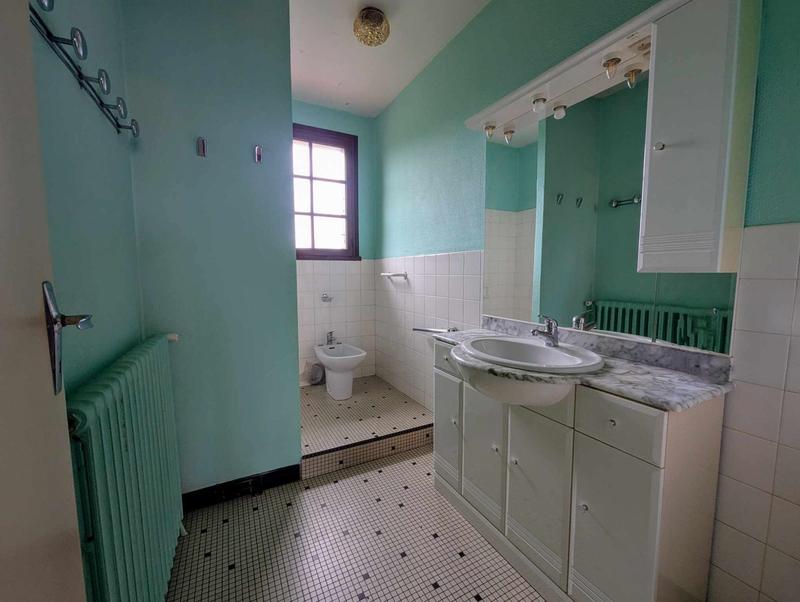 Maison - 174 m² - 8 pièces