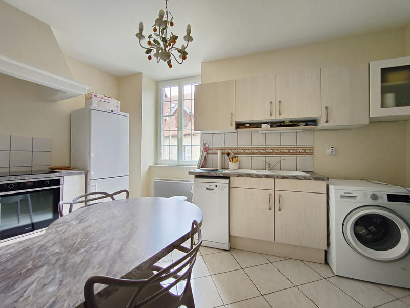 Propriété - 215 m² - 9 pièces