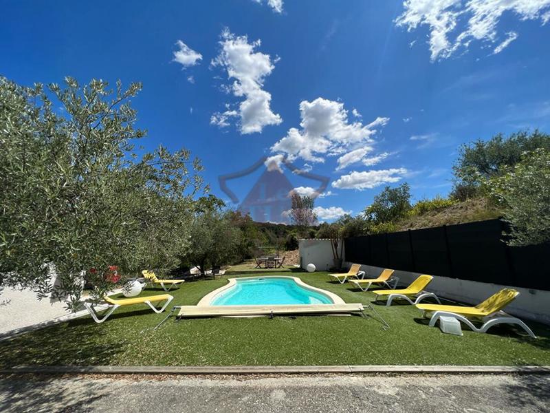 Maison - 166 m² - 10 pièces