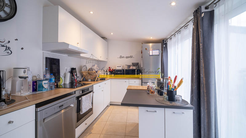 Maison - 162 m² - 8 pièces