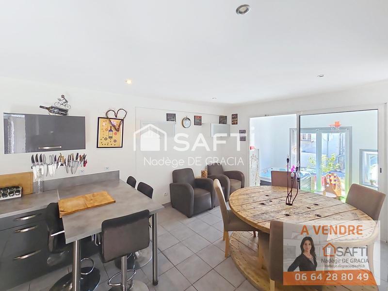 Maison - 180 m² - 6 pièces