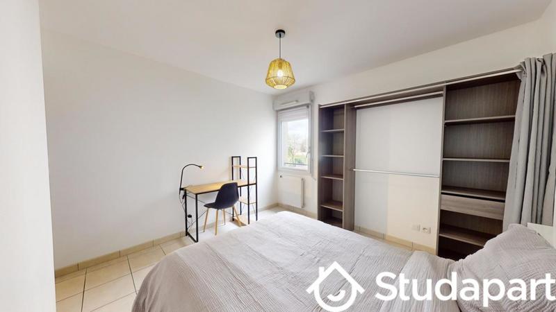 Chambre - 9 m² - 1 pièce